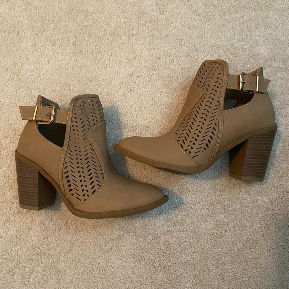 Tan bootie